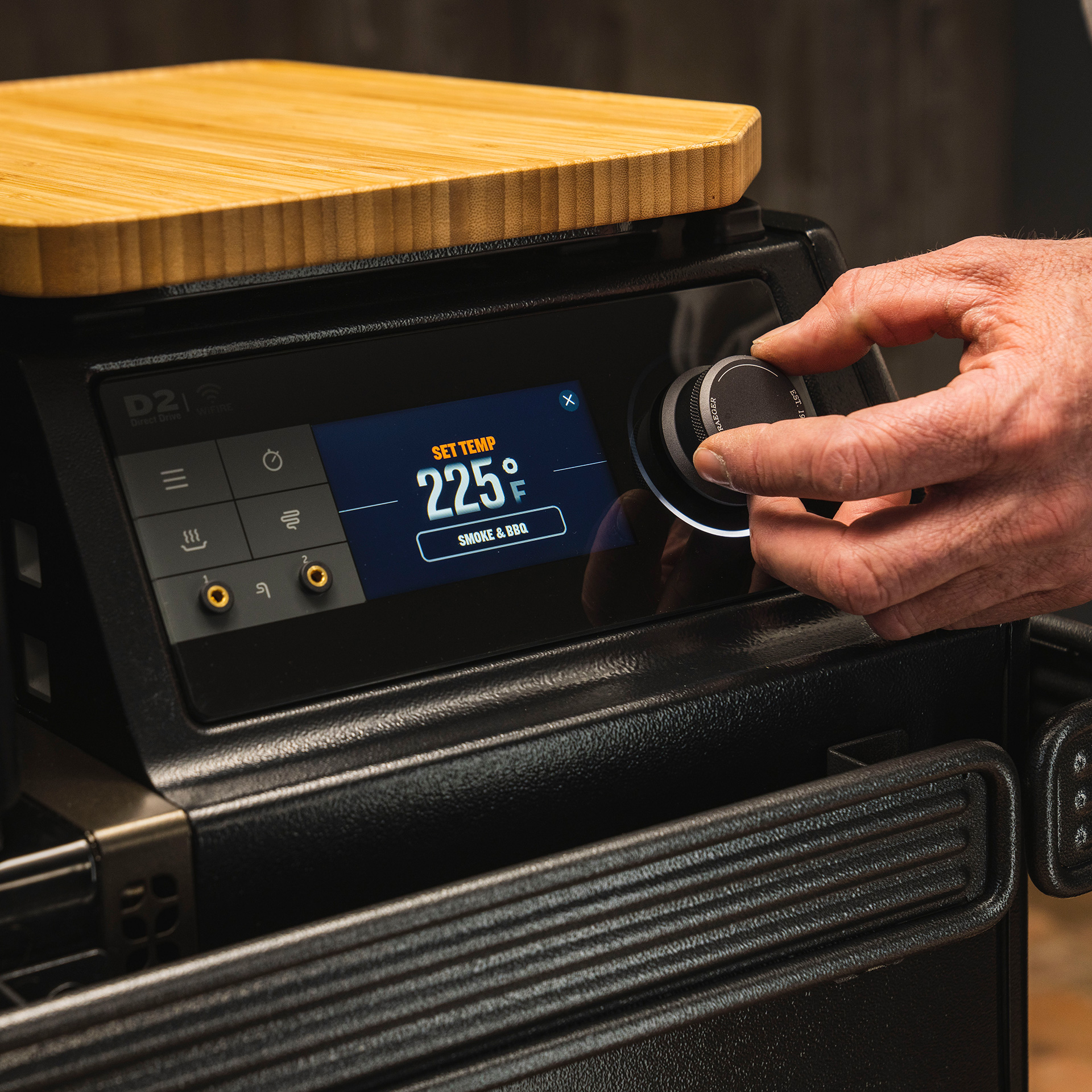 Timberline XL Controler Lifestyle 001