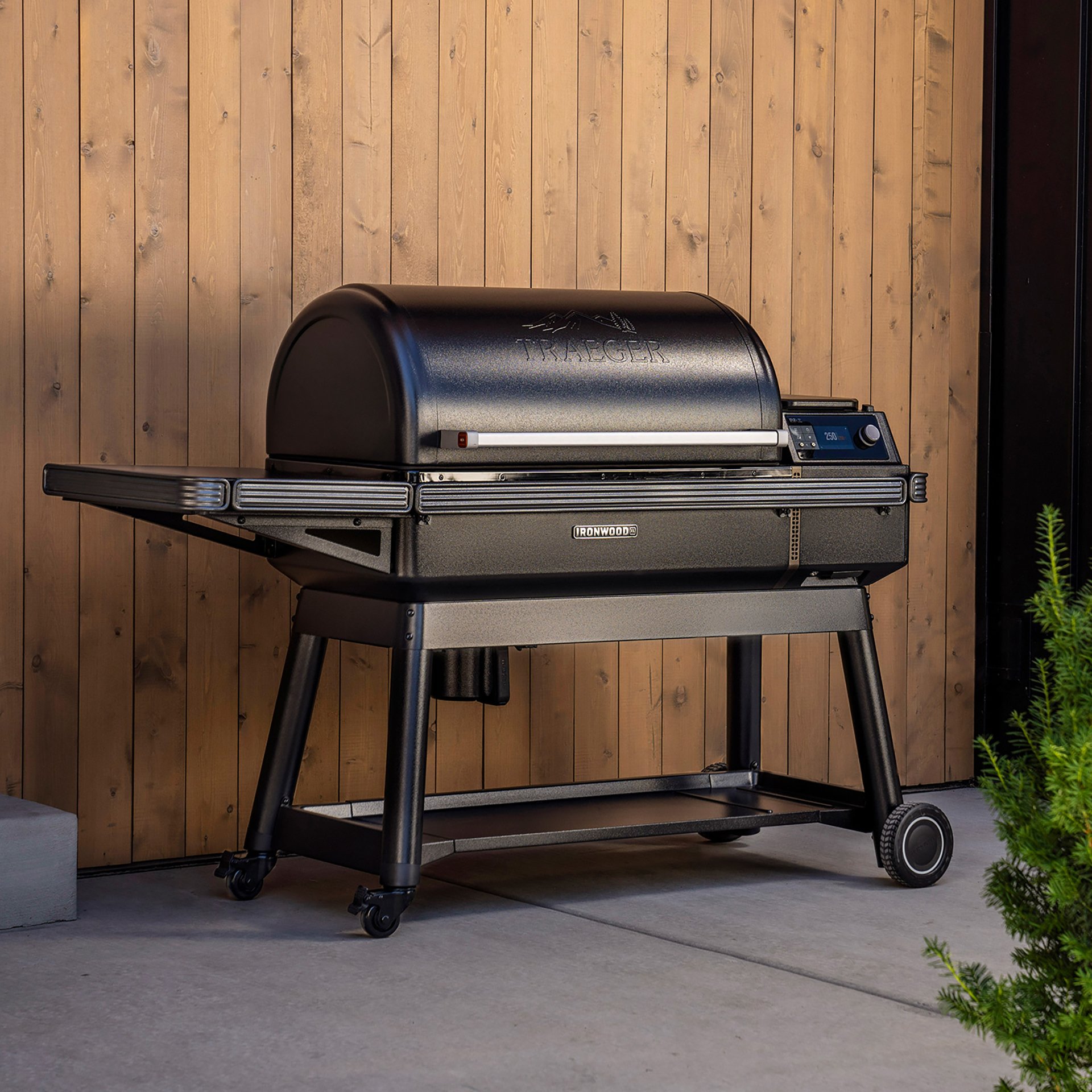 TFB93RLG Ironwood XL Lifestyle